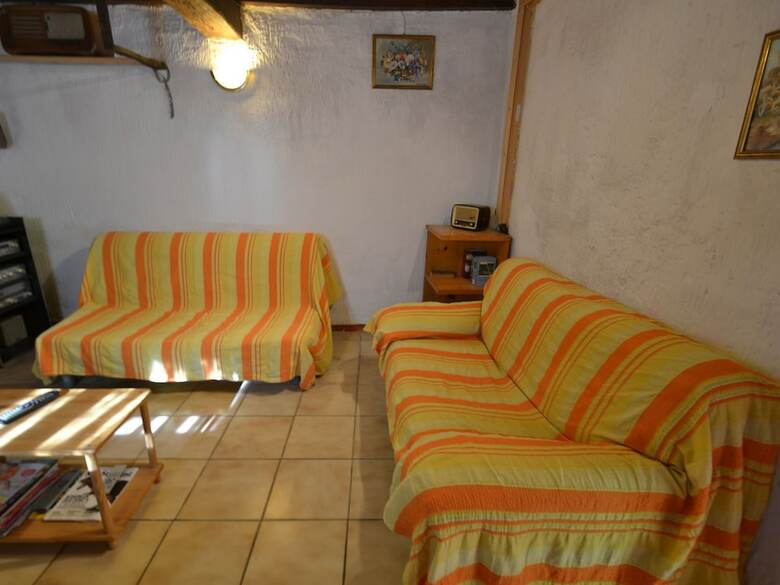 Authentic Colonial Property Set In The Tuscan Hills