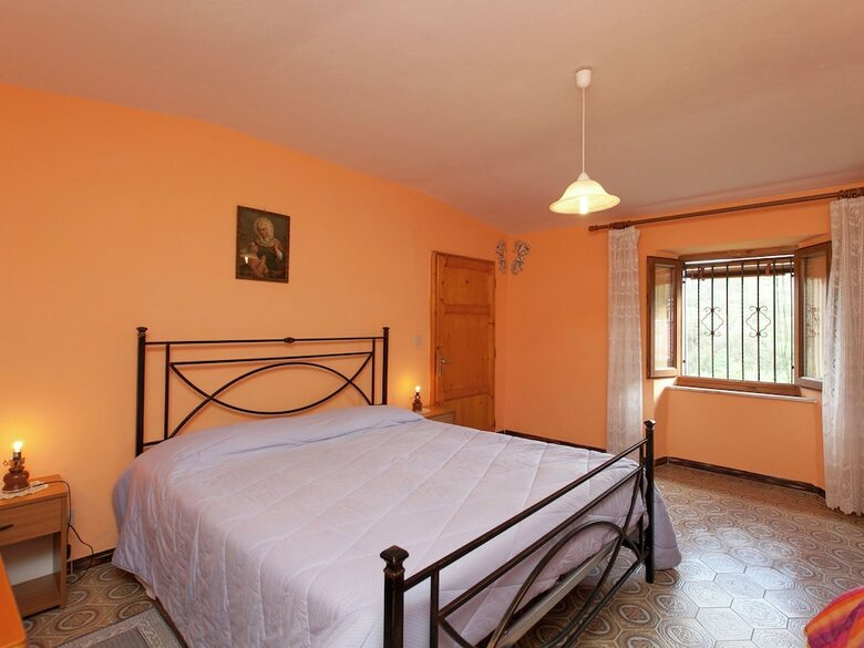 Welcoming Holiday Home In Molazzana With Private Pool