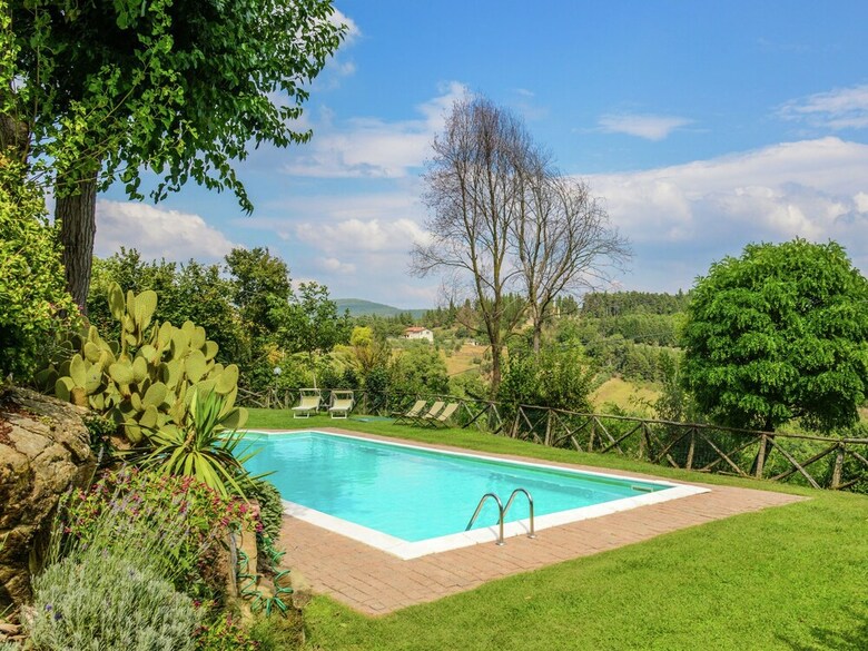 Beautiful Apartment With Shared Swimming Pool, Restaurant And Magnificent View