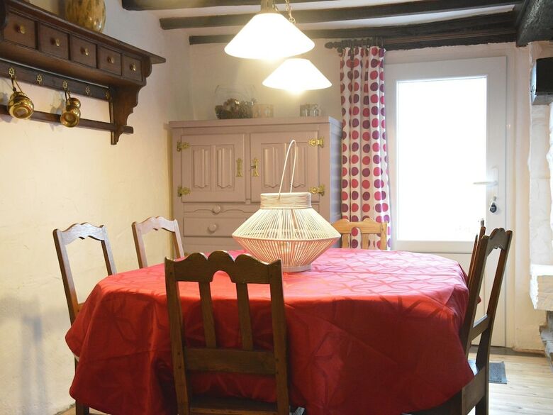 Cozy Cottage In Han-sur-lesse With Forest Near