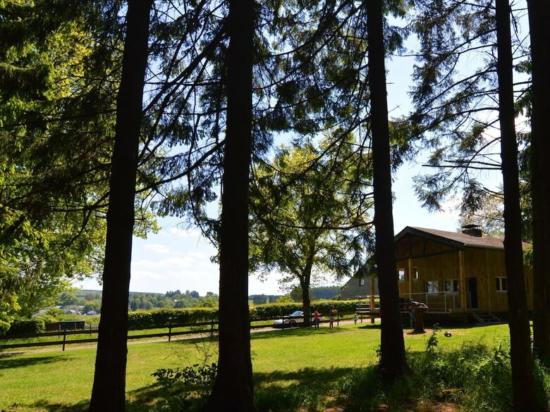 Welcoming Cottage Near Forest In Hatrival