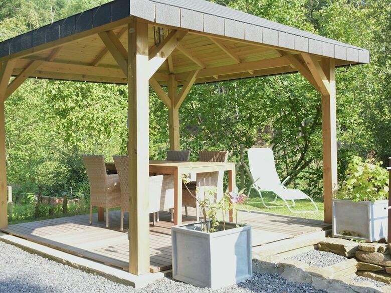Unusual Chalet In The Woods, Very Comfortable, Nice Covered Terrace, Quiet