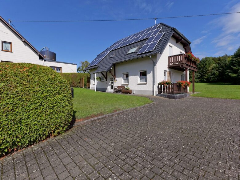Modern Apartment In Bolsdorf With Sauna