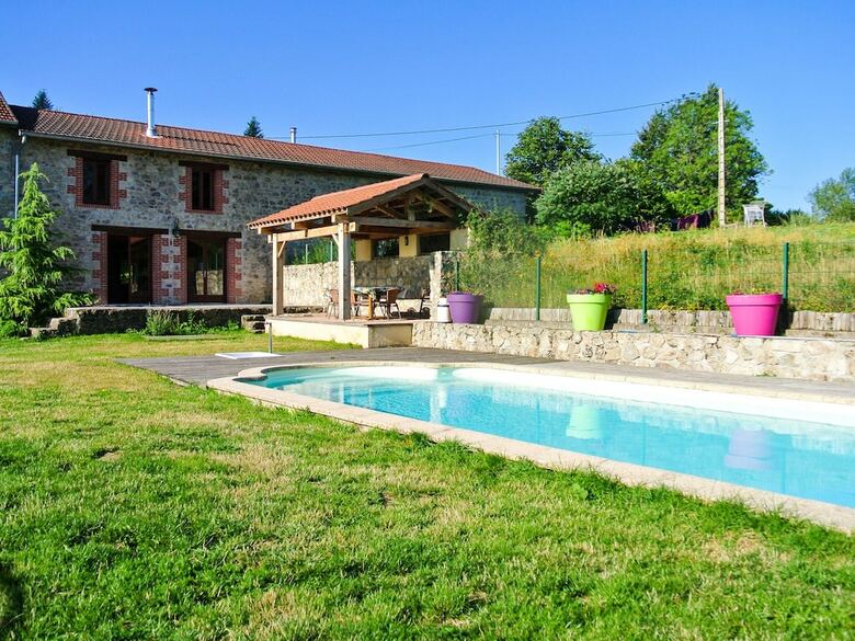 Restored Barn In Privat Domain With Pool And 2 Lakes