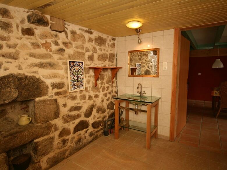 Restored Barn In Privat Domain With Pool And 2 Lakes