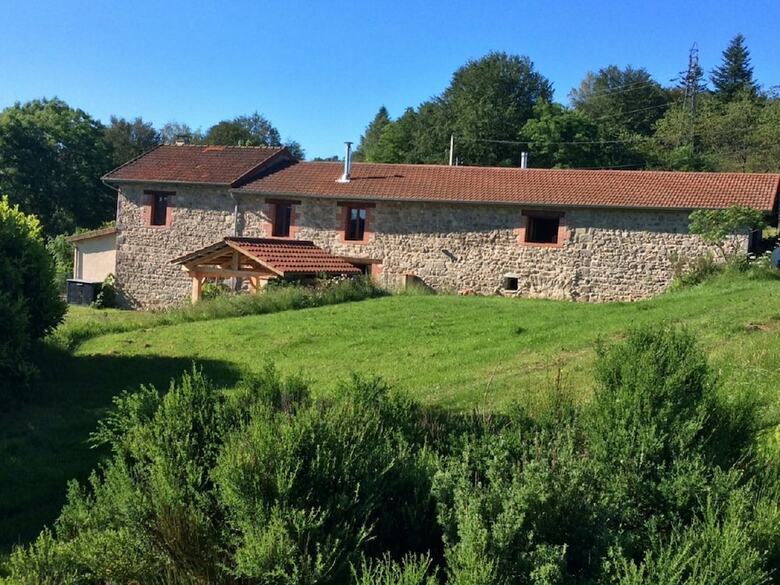 Restored Barn In Privat Domain With Pool And 2 Lakes