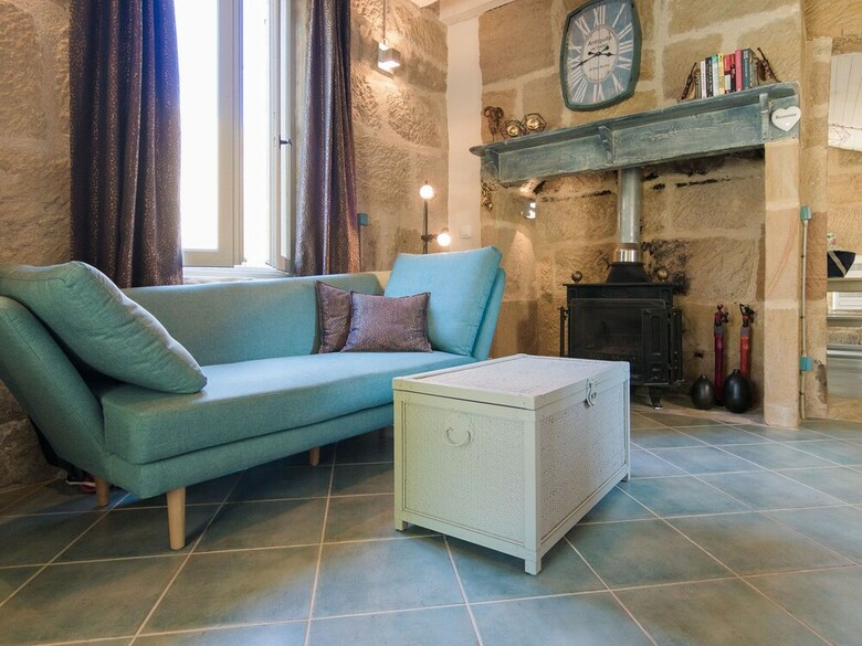 Luxurious Restored Building With Heated Swimming Pool, Terraces And Jacuzzi