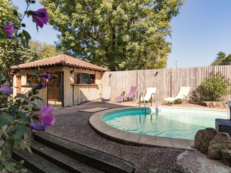 Luxurious Restored Building With Heated Swimming Pool, Terraces And Jacuzzi