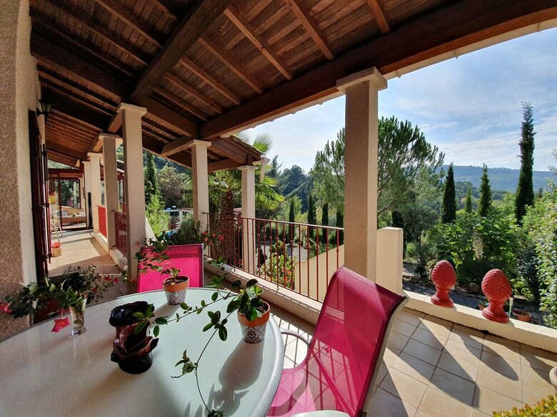 Cozy Holiday Home With Private Swimming Pool In Pierrerue