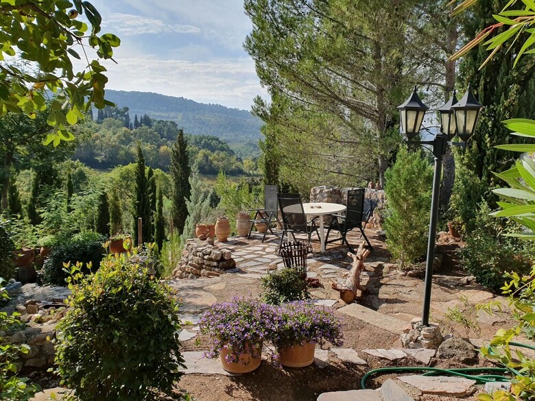 Cozy Holiday Home With Private Swimming Pool In Pierrerue