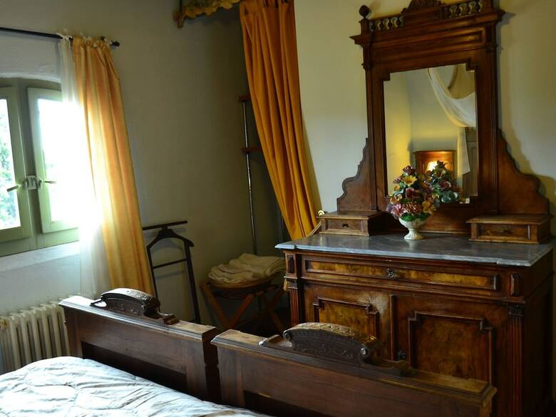 Amazing Farmhouse In Montecatini Terme With Jacuzzi