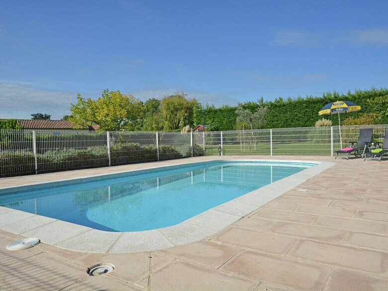 Cozy Villa In Saint-victor-de-malcap With Swimming Pool