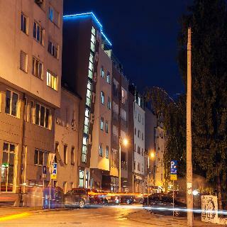 Hostel Moving