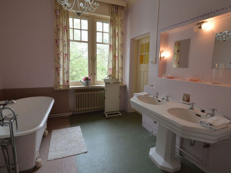 Ravishing Holiday Home In Ronse With Sauna