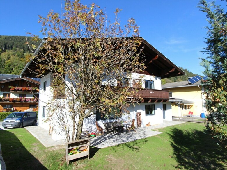 Cosy Apartment In M�hlbach With Balcony