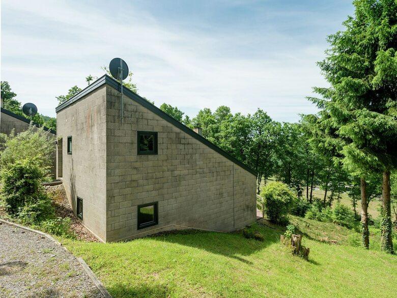 Modern Holiday Home In Stavelot With Stunning Views