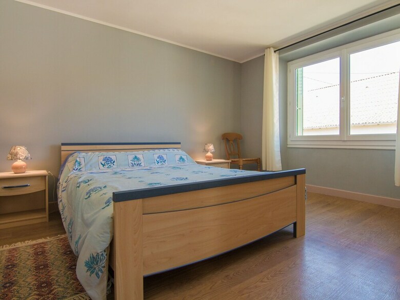 Cosy Holiday Home With All Modern Comforts, Set On A Hill With Nice Views