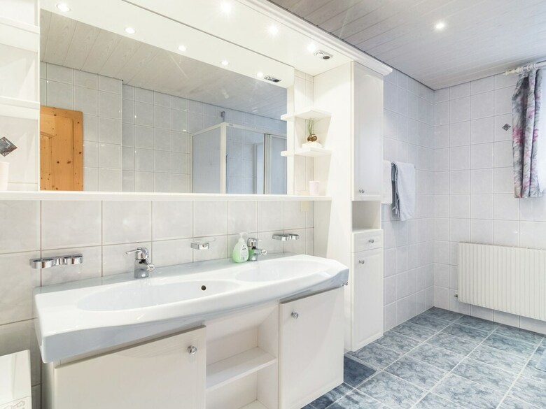 Beautiful Apartment In Kampl With Garden