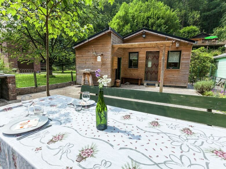Cosy Chalet In Bomal-sur-ourthe With Terrace
