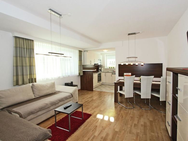 Modern Apartment In Fiss At Ski Bus Stop