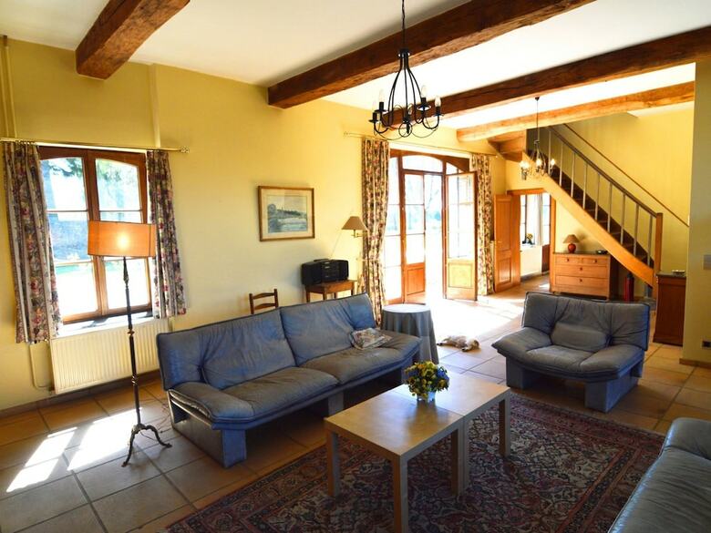 Modern Cottage In Barvaux-condroz Amidst Meadows