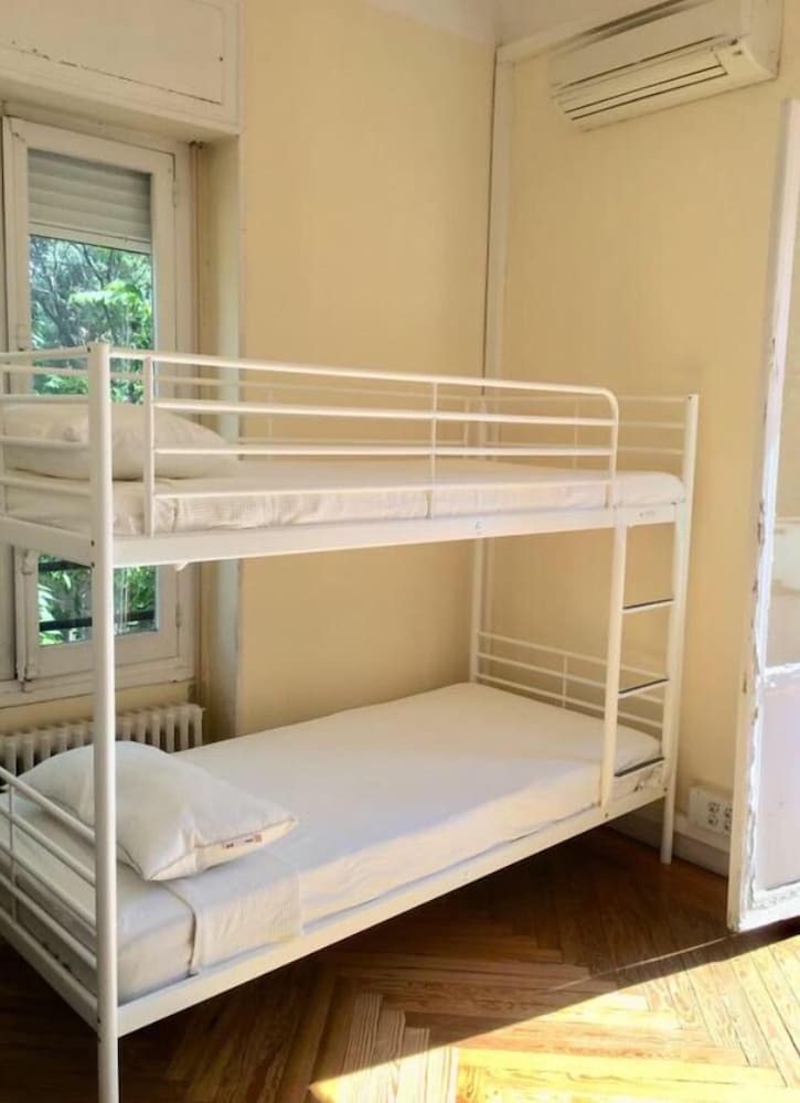 Hostal Villa Laurene - Hostel