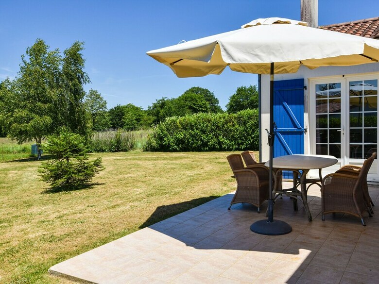 Cabana Cozy Villa With Swimming Pool In Les Forges
