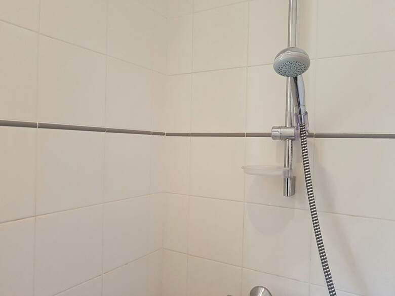 Charming Villa In Escales With Jacuzzi