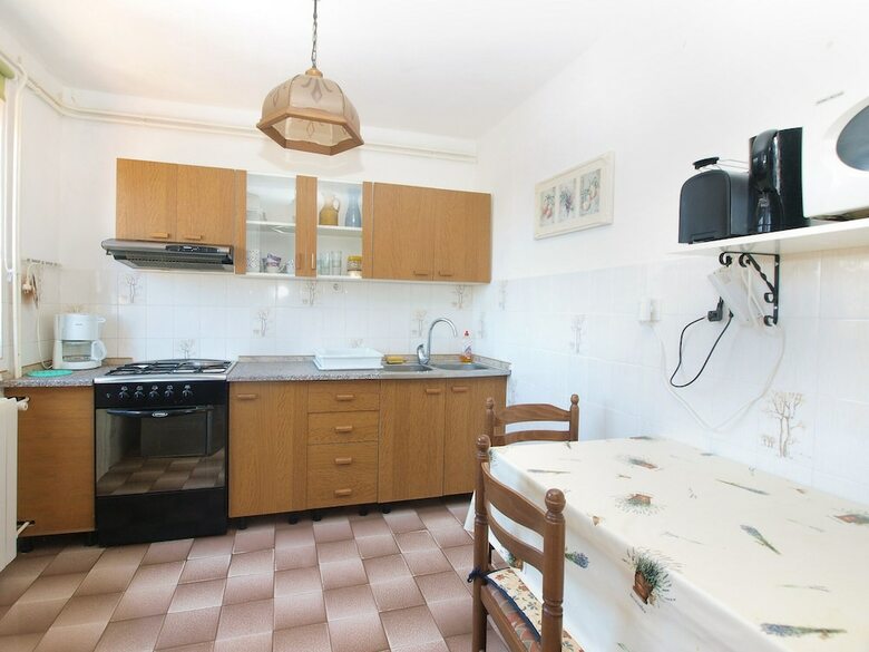 Apartment 1794