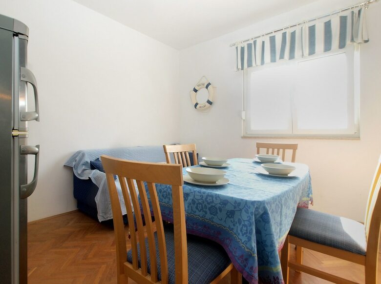 Apartment 1804