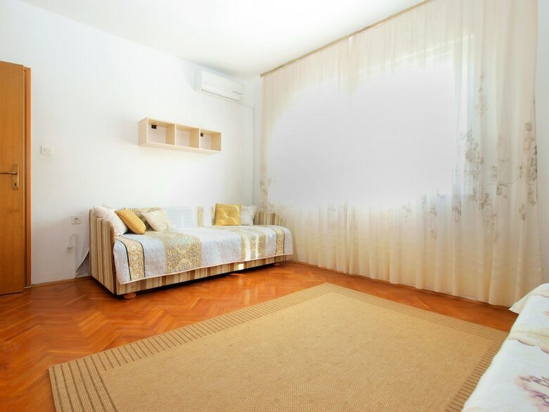 Apartment 1804