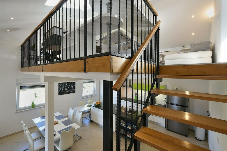 Apartment 1955