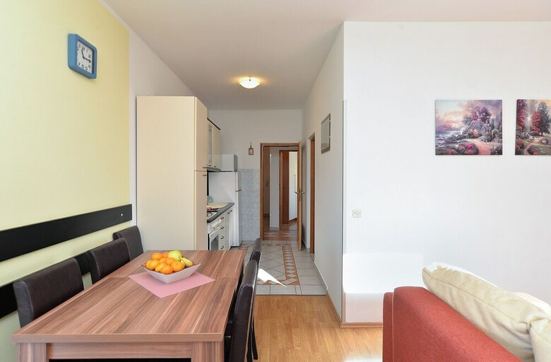 Apartment 1982