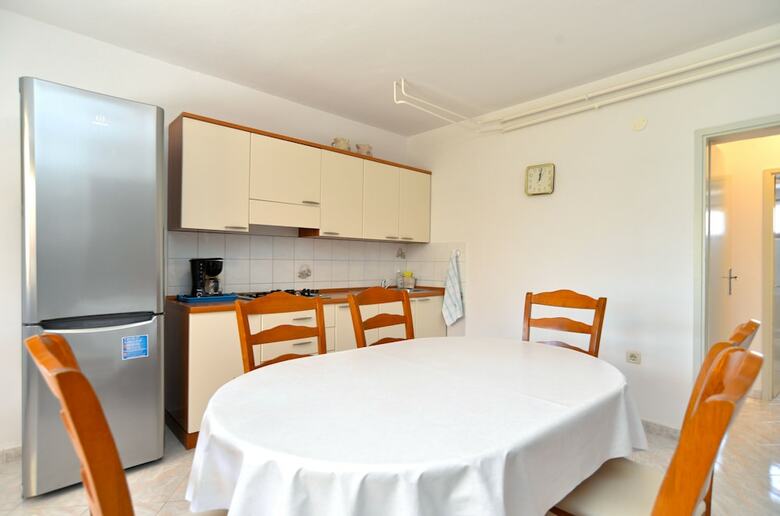 Apartment 1899