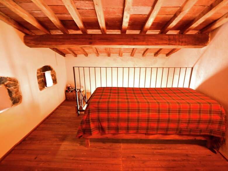 Beautiful Cottage In Pescia With Jacuzzi