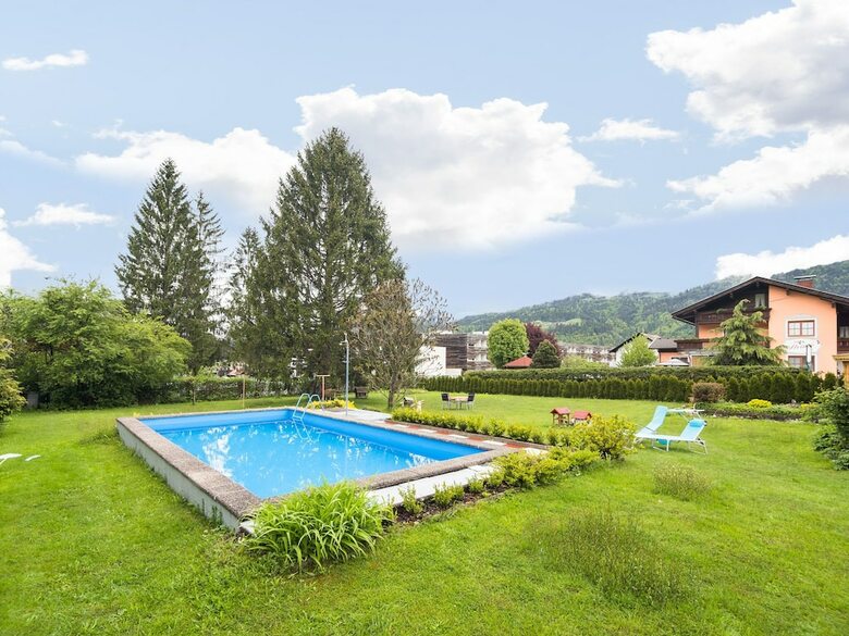 Luxury Apartment In Tr�polach With Swimming Pool