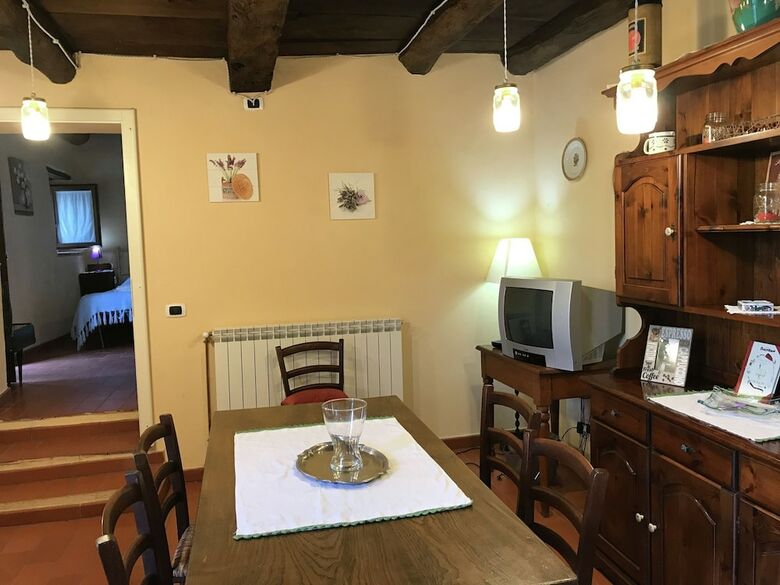 Splendid Cottage In Vergemoli With Barbecue And Garden