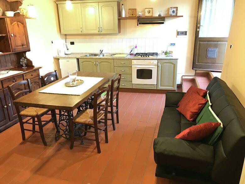 Splendid Cottage In Vergemoli With Barbecue And Garden