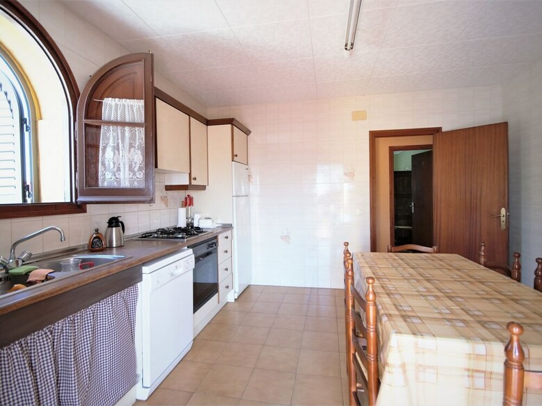 Luxurious Cottage In Vila-sacra With Terrace