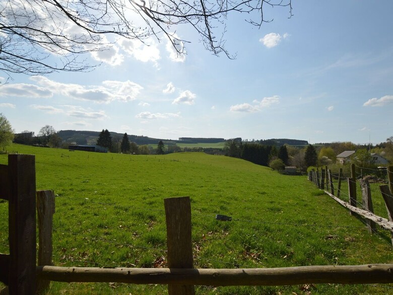 Luring Holiday Home In Lierneux With Garden