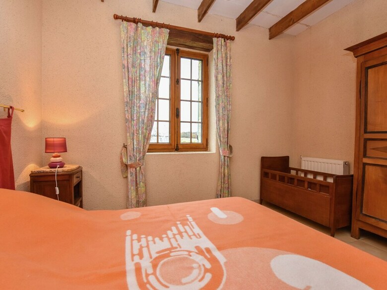 Lovely Holiday Home In Biron With Swimming Pool
