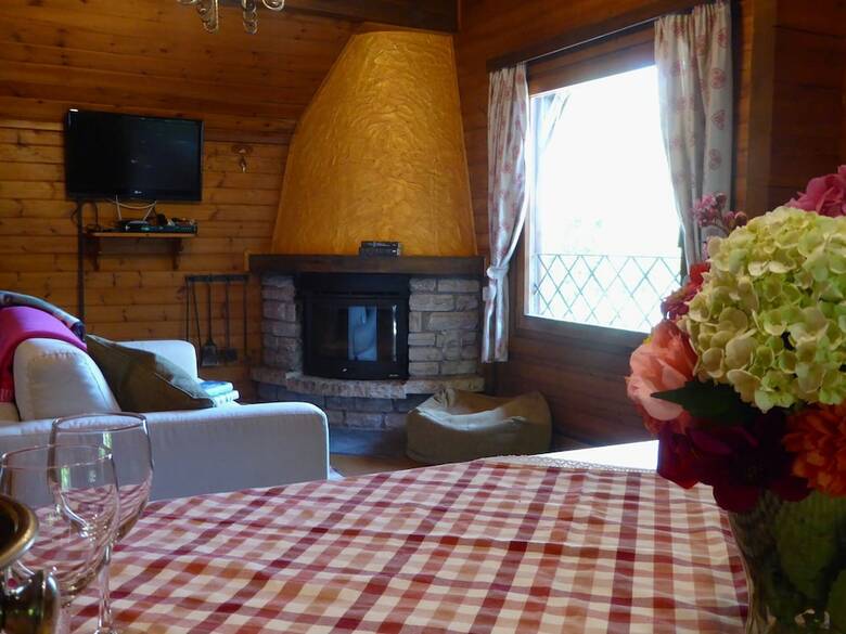 Spacious Chalet In Cutigliano With Swimming Pool