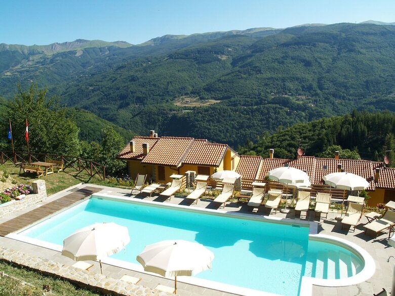 Spacious Chalet In Cutigliano With Swimming Pool