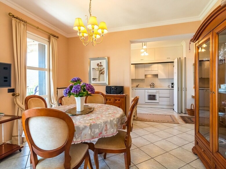 Luxurious Holiday Home In Verbania With Balcony