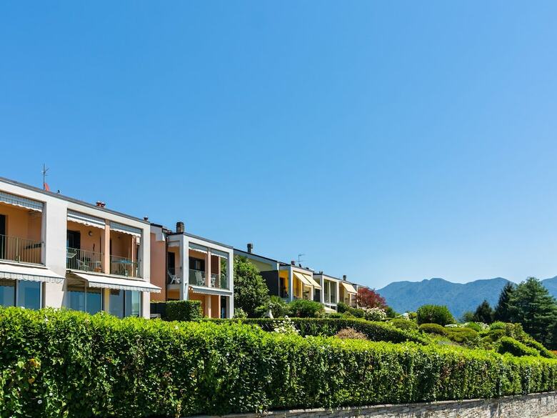 Luxurious Holiday Home In Verbania With Balcony