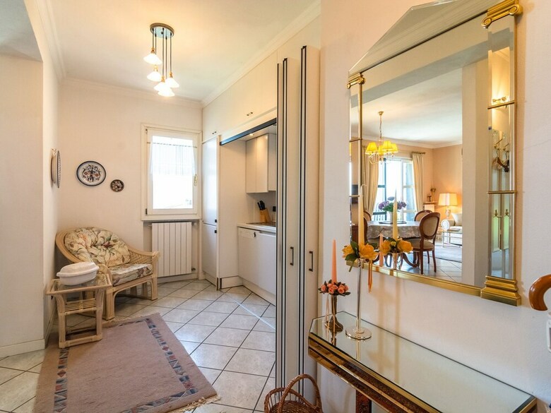Luxurious Holiday Home In Verbania With Balcony