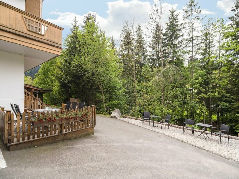 Spacious Apartment In Ellmau With Private Terrace