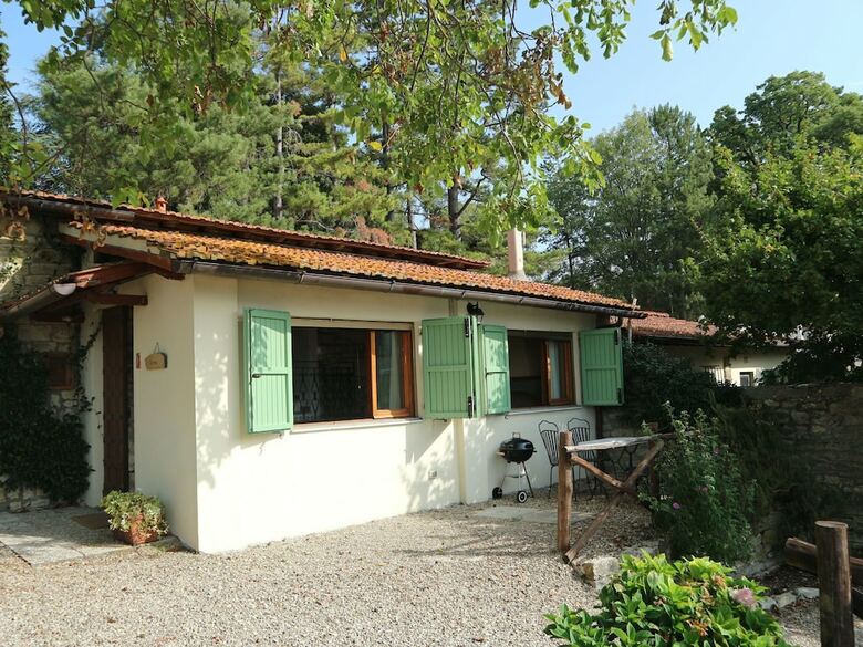 Premium Holiday Home In Pelago With Swimming Pool