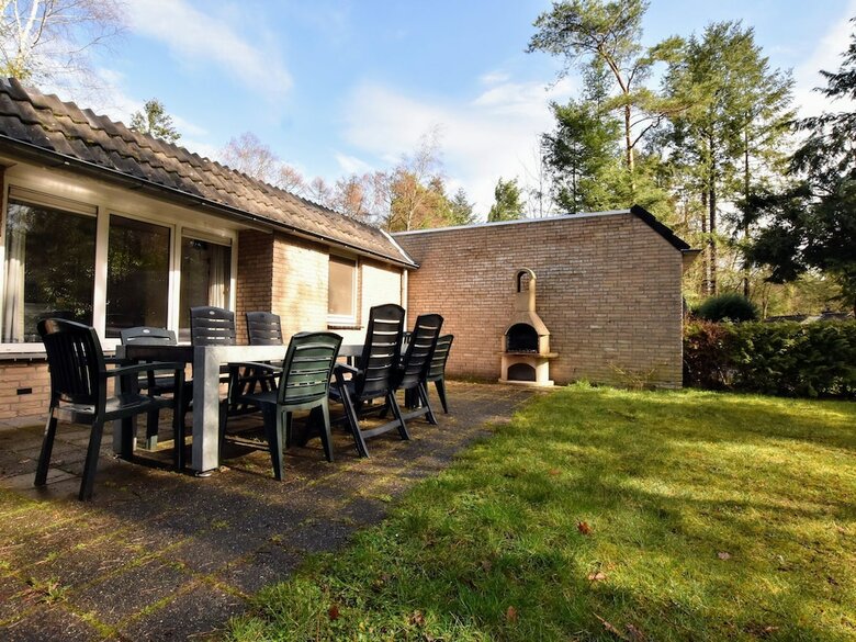 Appealing Holiday Home In Guelders Near Forest