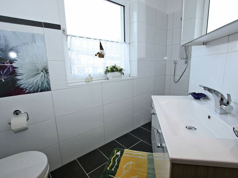 Beautiful Apartment In Maurach With Garden